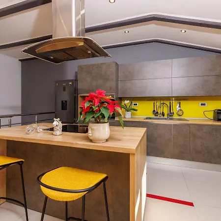 Einzigartiges Penthouse Mit Herrlichem Meerblick, Hundefreundlich, Privatparkplatz
