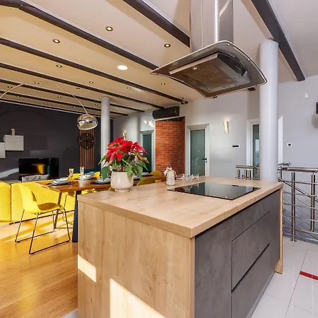 Einzigartiges Penthouse Mit Herrlichem Meerblick, Hundefreundlich, Privatparkplatz *