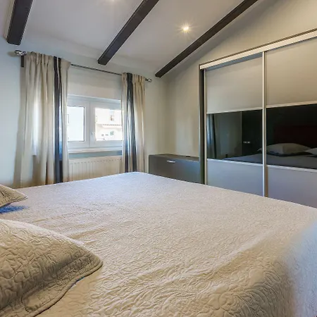 Einzigartiges Penthouse Mit Herrlichem Meerblick, Hundefreundlich, Privatparkplatz Apartamento