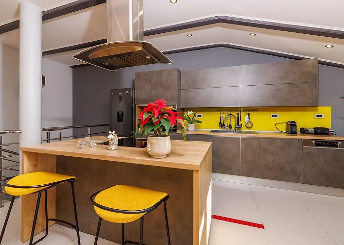 Einzigartiges Penthouse Mit Herrlichem Meerblick, Hundefreundlich, Privatparkplatz